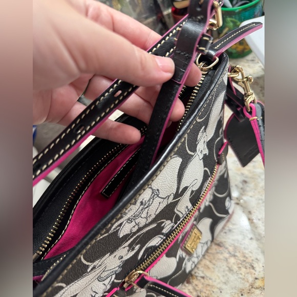 Disney Parks Dooney & Bourke Dumbo The Flying Elephant Crossbody Bag Handbag - Picture 8 of 12